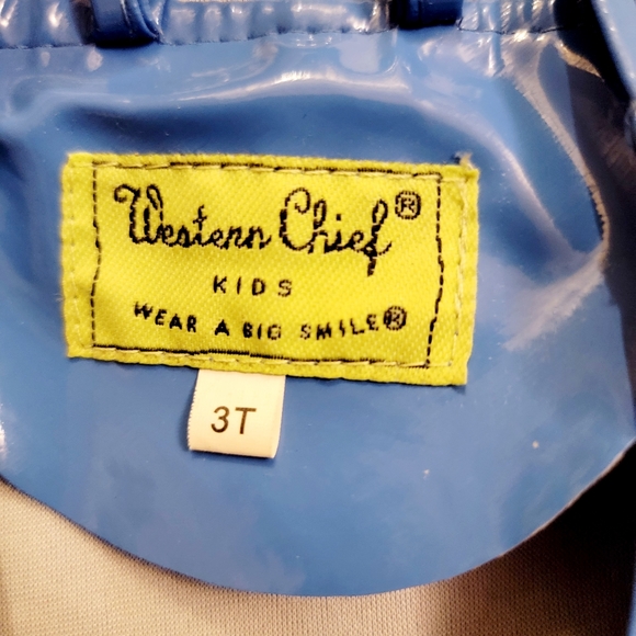 3T Raincoat Western Chief snap close with pockets and brimmed hood - Picture 2 of 4